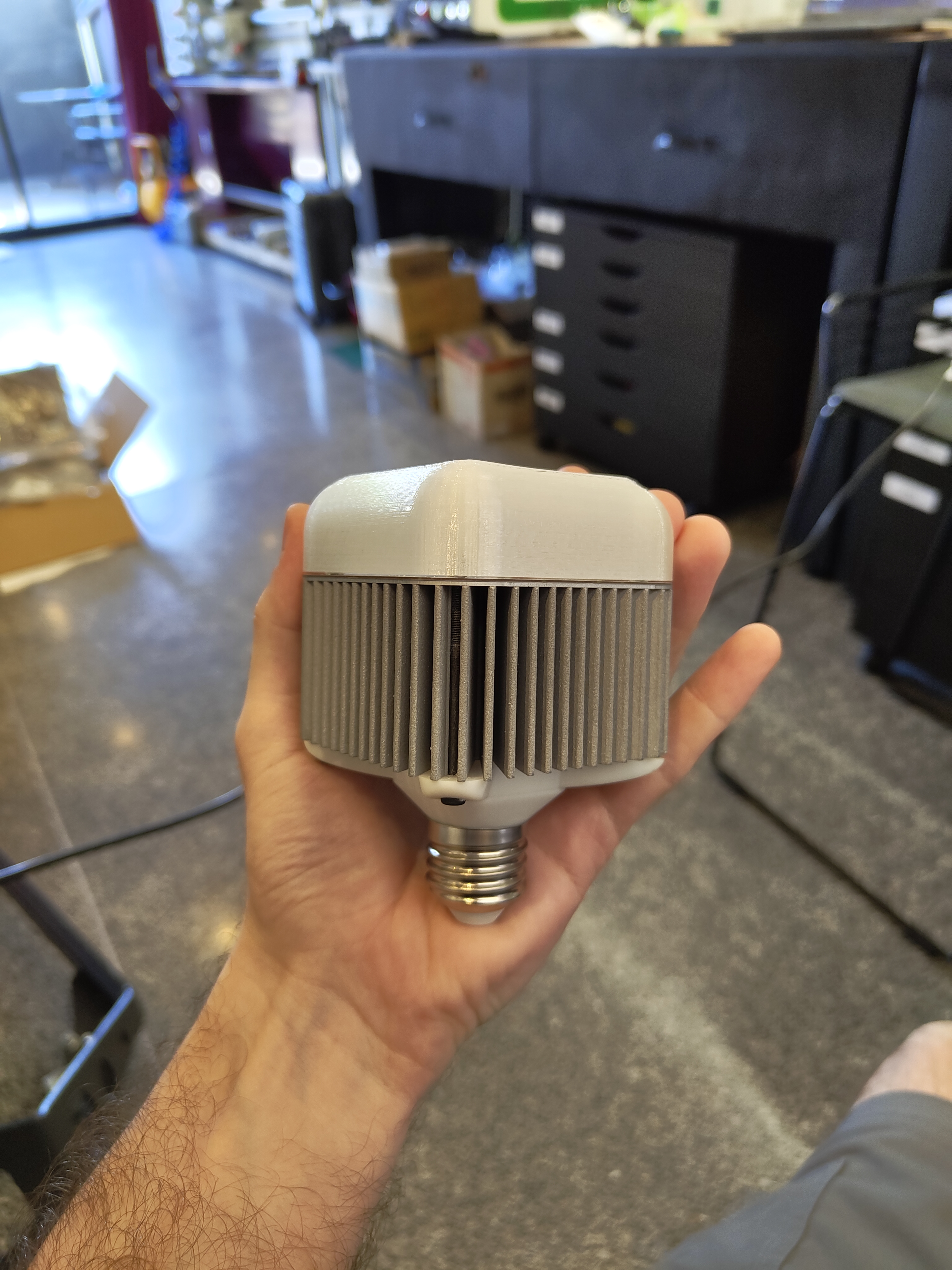 Square prototype with resin diffuser